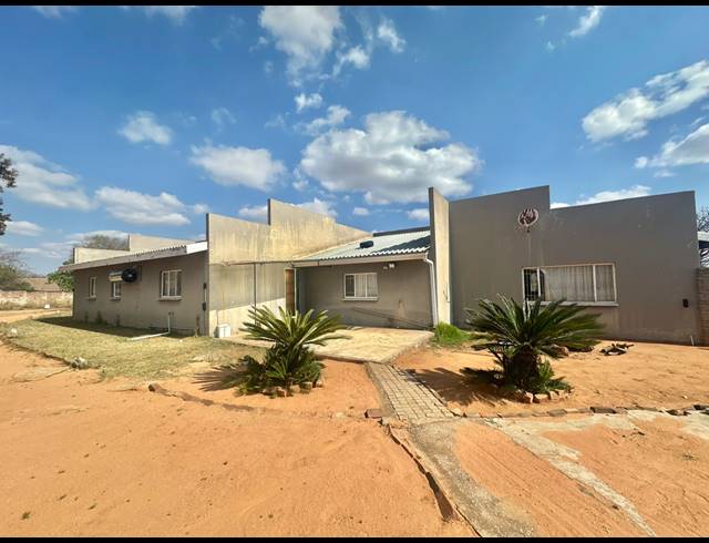 2,000M² SMALLHOLDING FOR SALE IN DALMADA AH